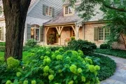 Cum de a decora fațada casei cu propriile sale mâini opțiuni de ornamente (la domiciliu) Cum de a decora fațada casei, cu mâinile propriile sale opțiuni de ornamente