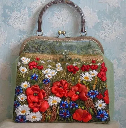 Cum de a decora un sac de piele vechi cu mâinile lor, opțiunile de decorare cu broderii, flori și (pentru a decora) Cum de a decora un sac de piele vechi cu mâinile lor, opțiunile de decorare cu broderii, flori și