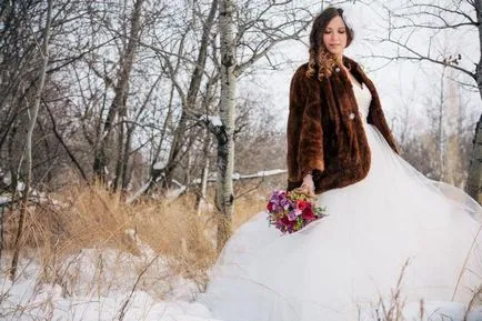 Cum de a alege o rochie de mireasa si fotografii de iarna (iarna) Cum de a alege o rochie de mireasa și fotografii de iarnă