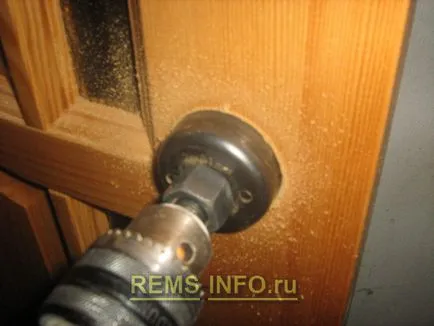 Cum de a încorpora ușile de interior castel cu mâinile lor (mâini) Cum de a încorpora ușile de interior castel cu mâinile lor