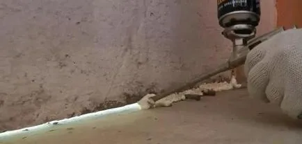 Așa cum sigila fanta pe balcon decât aproape, de etanșare pe balcon (pentru a închide până diferența de etanșare pentru a închide loja balcon) Cum pentru a sigila golurile din balcon vă închideți, de etanșare în loggia