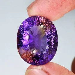Ametrine proprietăți de piatră, fotografii, semn zodiacal, culoare și valoare (marca) proprietăți de piatră AMETRIN, fotografii, semn zodiacal, culoare și valoare