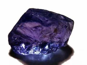 tanzanite Piatra proprietăți magice și importanța în semnele zodiacale (foto) (proprietăți) tanzanite Piatra proprietăți magice și importanță în semnele zodiacului (foto)