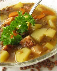 Cartofi cu carne de pui - Retete (pui) Cartofi cu carne de pui - Retete