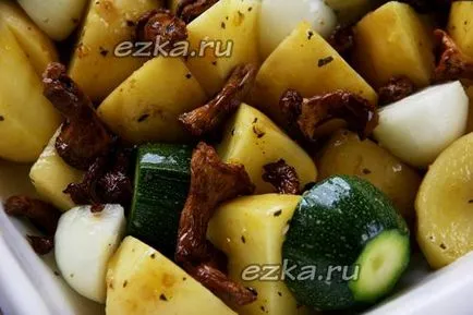 Cartofi cu ciuperci in reteta cuptorului cu o fotografie