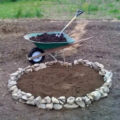 Un pat de flori de pietre cu mâinile lor instrucțiuni pas cu pas (pas cu pas) Un pat de flori de pietre cu mâinile lor ghid pas cu pas