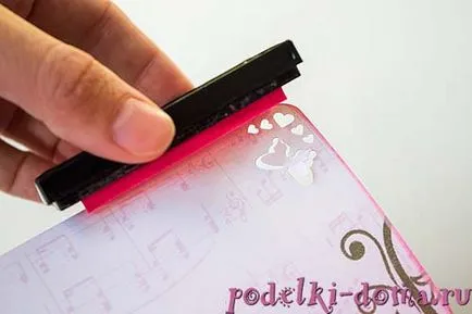 plicul disc cu fotografii din propriile lor mâini, o cutie de idei și ateliere de lucru (workshop) plicul disc cu fotografii din propriile lor mâini, o cutie de idei și ateliere