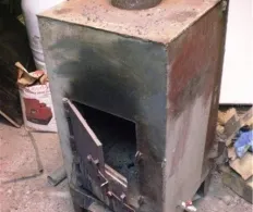 cazan de încălzire cu desenele sale mâini