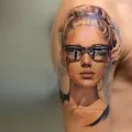 Ksenia Borodina a decis să decora corpul său încă un tatuaj în onoarea prima zi a nașterii fiicei sale