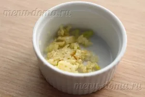 Pui, întreg coapte în cuptor reteta cu o fotografie