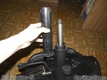 Scaun de reparare cu mâinile sale, reparații (scaun) Scaun de reparare cu mâinile sale, reparații