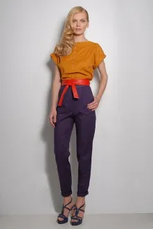 pantaloni pânză, cu ce să poarte femei și bărbați - model de tocuri violet