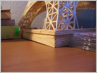 Lobzik - Jigsaw - Turnul Eiffel de la meciuri - mâini nebun