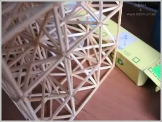 Lobzik - Jigsaw - Turnul Eiffel de la meciuri - mâini nebun