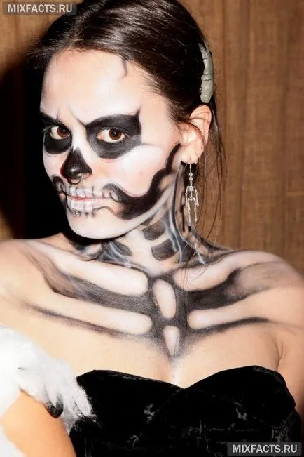 Machiaj pentru Halloween cu mâinile lor (foto) (lor) Machiaj pentru Halloween cu mâinile lor (foto)
