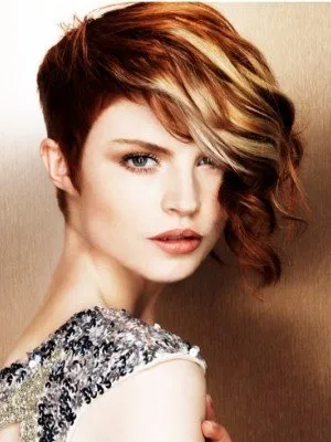 Repere pe parul inchis la culoare de 48 de fotografii înainte și după în selecția noastră
