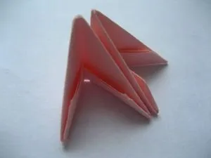 Ansamblu circuit de flori origami modular