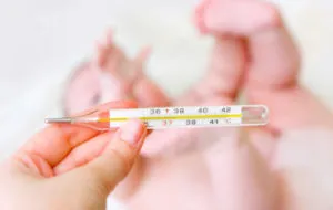Secreții nazale într-un copil de 1 an decât vindecarea, și de a afla motivele (curge nasul) Secreții nazale într-un copil de 1 an decât vindecarea, și de a afla motivele