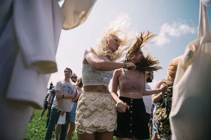 Pentru a „postere picnic“ 29 iulie va Kasabian, mânji și „topi gheața“ (picnic) Pentru a „postere picnic“ 29 iulie va Kasabian, mânji și „topi gheața“