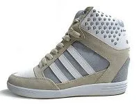 pantofi adidași