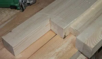 Obsada și okosyachka într-o casă de lemn (casa) Obsada și okosyachka într-o casă de lemn