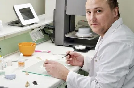 Pentru a afla profesia de tehnician dentar după clasa a 11-(Colegiul Dental) La Intercollege Pentru a afla profesia de tehnician dentar după clasa a 11-a în Intercollege