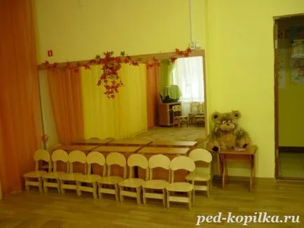Efectuarea sala de muzică în Dow pentru sărbătorile cu mâinile lor (sala) Efectuarea sala de muzică în Dow pentru sărbători, cu propriile lor mâini