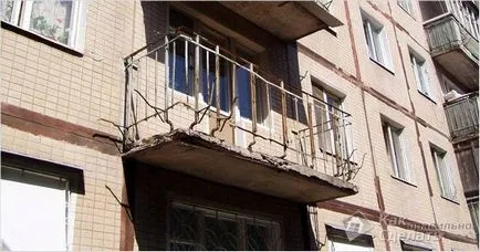 Vitrare balcoane cu mâinile lor foto