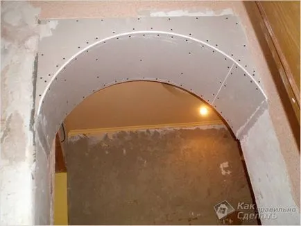 Finish arc cu mâinile lor - TRIM arc într-un apartament (apartament) Finish arc cu mâinile lor - TRIM arc în apartament