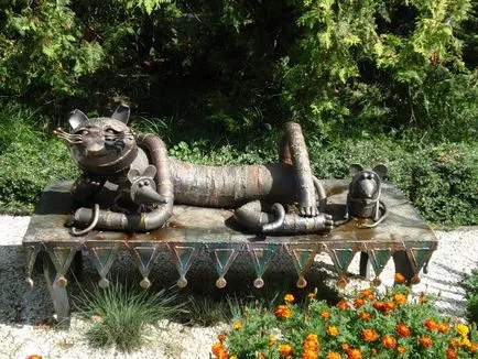 Monumente pisici și pisici