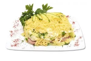 Salata cu cârnați și castravete rețete afumate cu fotografii (proaspete) Salata cu cârnați și castravete rețete afumate cu fotografii