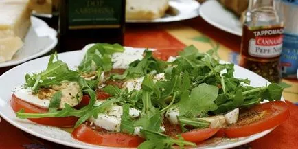 Salata Caprese - pas cu pas rețete din bucătăria italiană cu fotografii