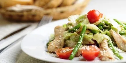 Salata de piept de pui - Retete gustoase pentru file afumat sau fierte cu fotografie (piept) Salata de piept de pui - Retete gustoase pentru file afumat sau fierte cu fotografii
