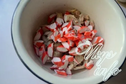 Cleopatra Salata cu carne de pui si crab bastoane reteta cu fotografie (de pui) Cleopatra Salata cu carne de pui si crab bastoane reteta cu o fotografie