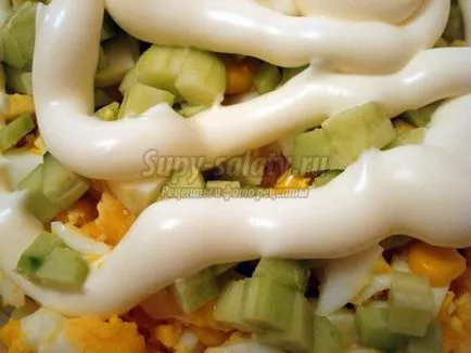 Salata „bastoane de crab cu castravete“