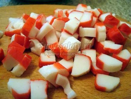 Salata „bastoane de crab cu castravete“