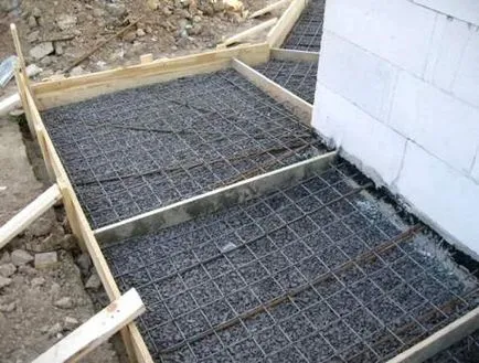 Cale de grădină din beton cu mâinile lor, ca o umplere (cu fotografii) (grădină) Cale de grădină din beton cu mâinile lor, ca o umplere (cu fotografii)