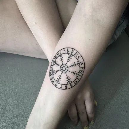 Runic valoare tatuaje tatuaj, 40 de fotografii, schițe (tatuaje) Runic valoare tatuaje tatuaj, 40 de fotografii, schițe