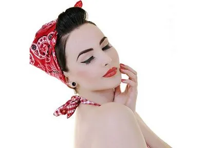 Pin-up make-up și de formare a treptei persoanei prin aplicarea unui pas de make-up