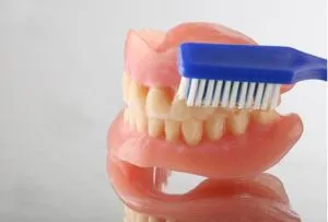 proteze dentare din plastic pro și contra de dinți din plastic, comentarii, pret