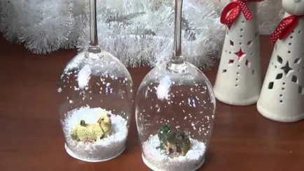 Candelabre cu mâinile lor în pahare, lemn, cutii de conserve, ipsos, sticle de plastic (pas cu pas