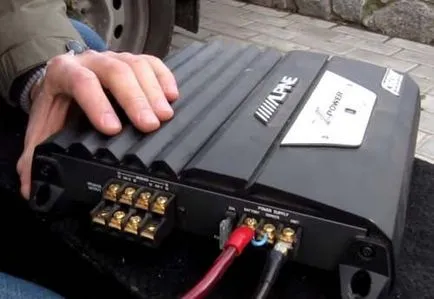 Conectarea subwoofer-ul la radio - video de instrucțiuni (subwoofer) Conectarea subwoofer-ul la radio - ghid de film