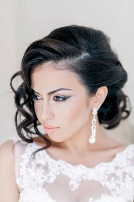 Hairstyle cu lână (imagine) tipuri de stivuire, capacități de stivuire, reguli (rețete) Hairstyle cu lână (imagine) tipuri de stivuire, capacități de stivuire, reguli