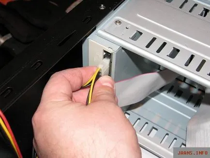 Instalarea hardware a conexiunii 3 fire