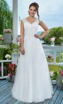 rochie de mireasa simplă caracteristici stiluri tăiate și idei