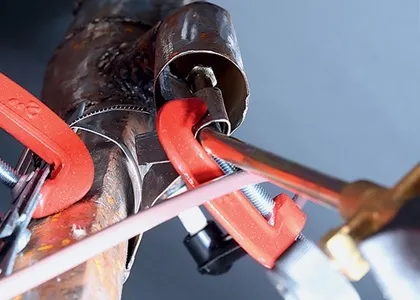 Jet motor cu propriile lor mâini