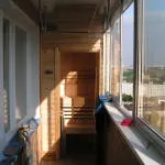 bucătărie renovată, cu balcon