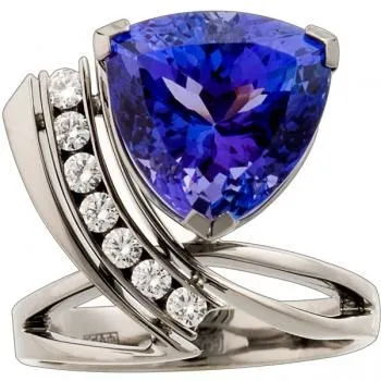 Rare piatra Tanzanite, istoria sa și proprietăți - 30 fotografii (proprietăți tanzanite) Rara piatra tanzanite, istoria și proprietăți - 30 fotografii