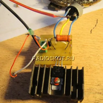 regulator de tensiune de curent alternativ