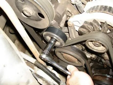 Intinzator curea alternator scripete